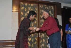 Rajiv Bajaj Presenting awards to students at IITTM freshers party