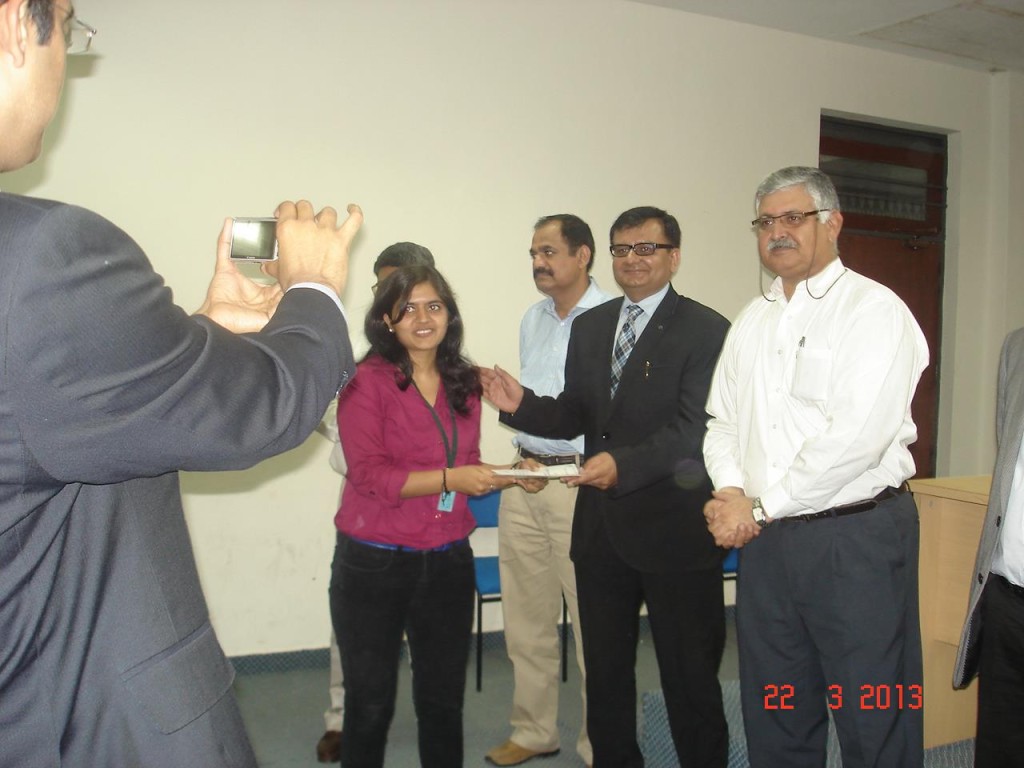Rajiv Bajaj Presenting certificates to students At Deptt of Tourism & Hospitality of Amity University Noida