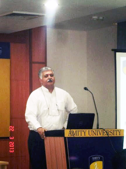 Raajiv Bajaj Addressing students at Amity University, Noida