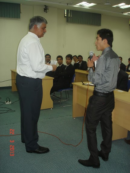 Rajiv Bajaj addressing students at Amity University Noida